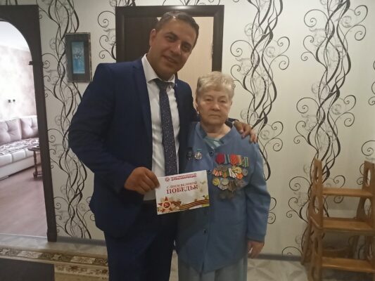 В Брянске поздравили ветерана Великой Отечественной войны Розу Галимовну Головкову