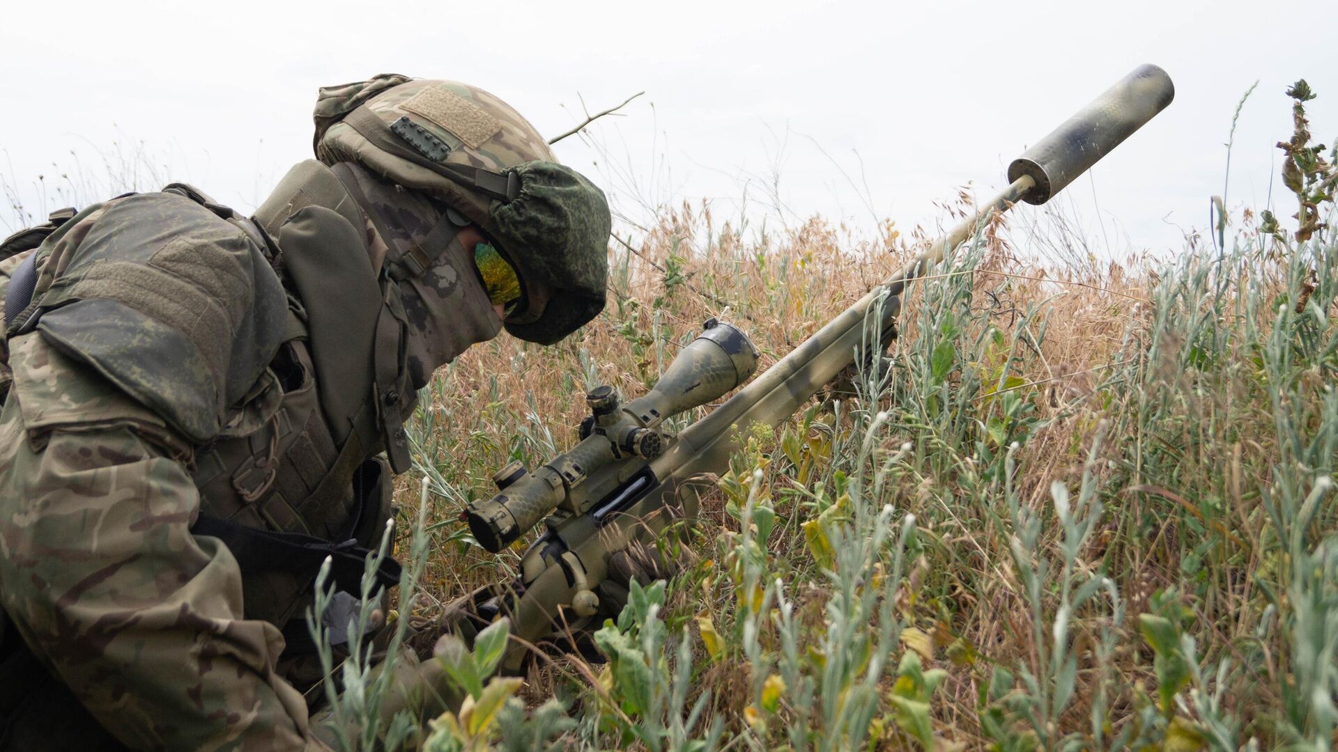 Снайпер ВС РФ рассказал о ликвидации украинского военного, носившего каску с эмблемой СС